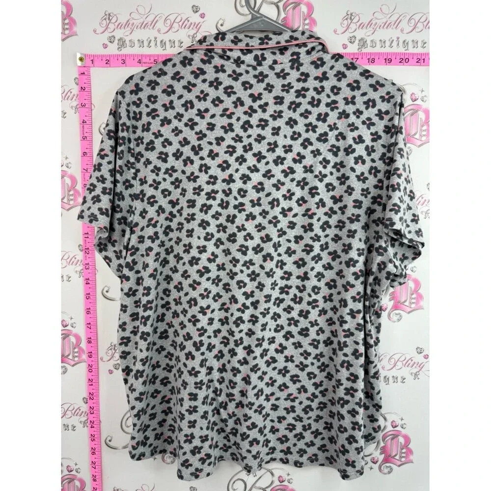 kate spade tee Gray Short Sleeve Button-Up Top with Black and Pink Floral Print